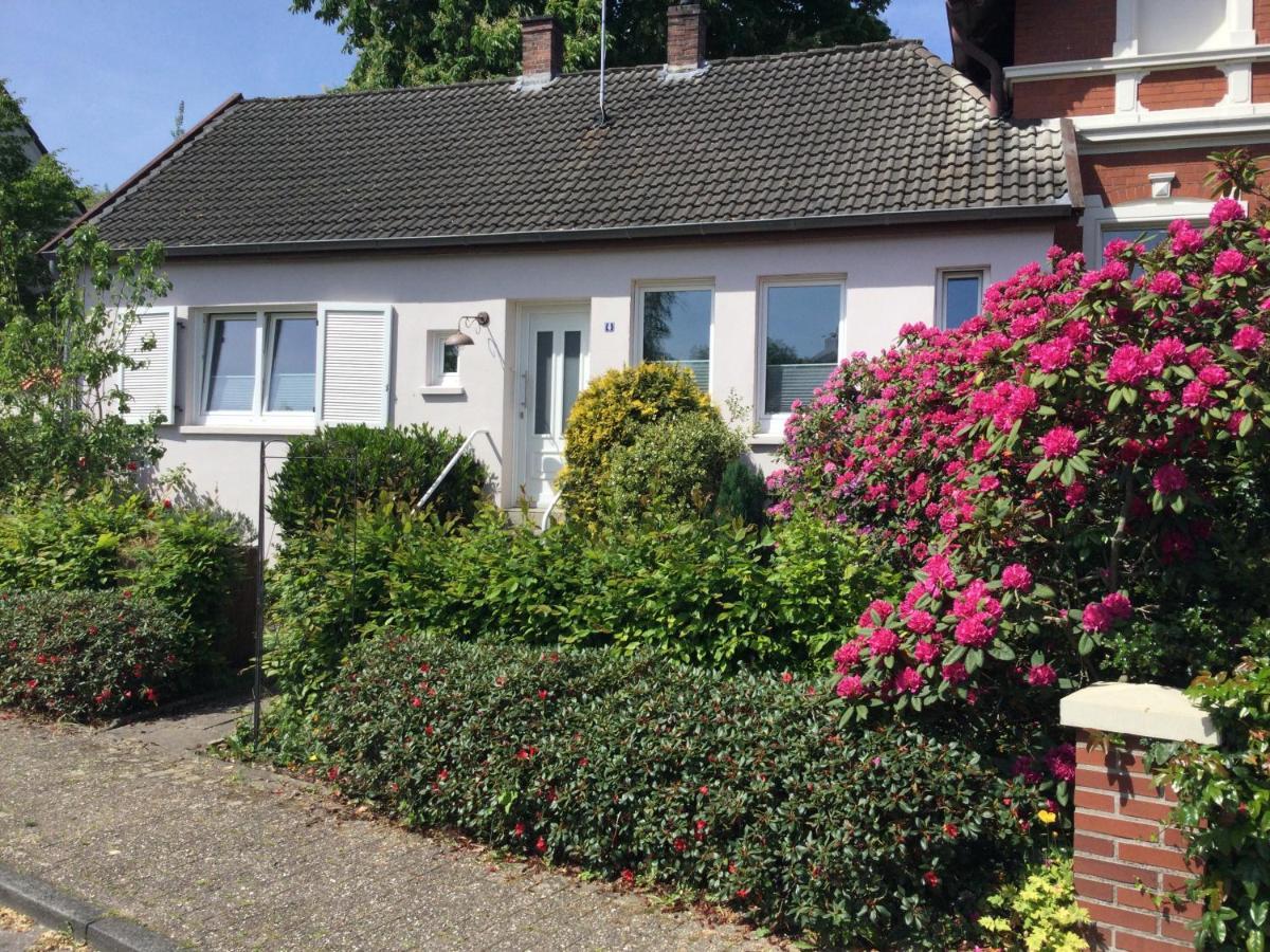 Ferienhaus Us Luett Hus Und Das Zimmer Linde Im Haupthaus Oldenburg Eksteriør billede